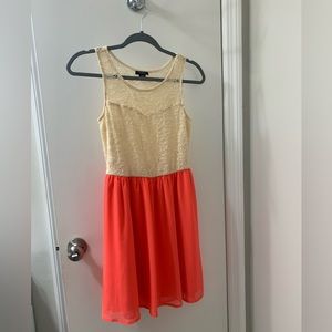 Knee-high lacy dress size M (girls 10-12)